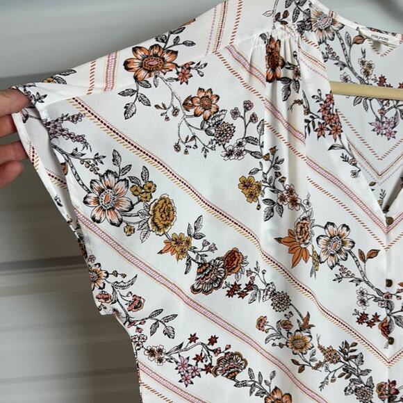 Maurices Flutter Sleeve Blouse in White and Pink - Picture 5 of 8